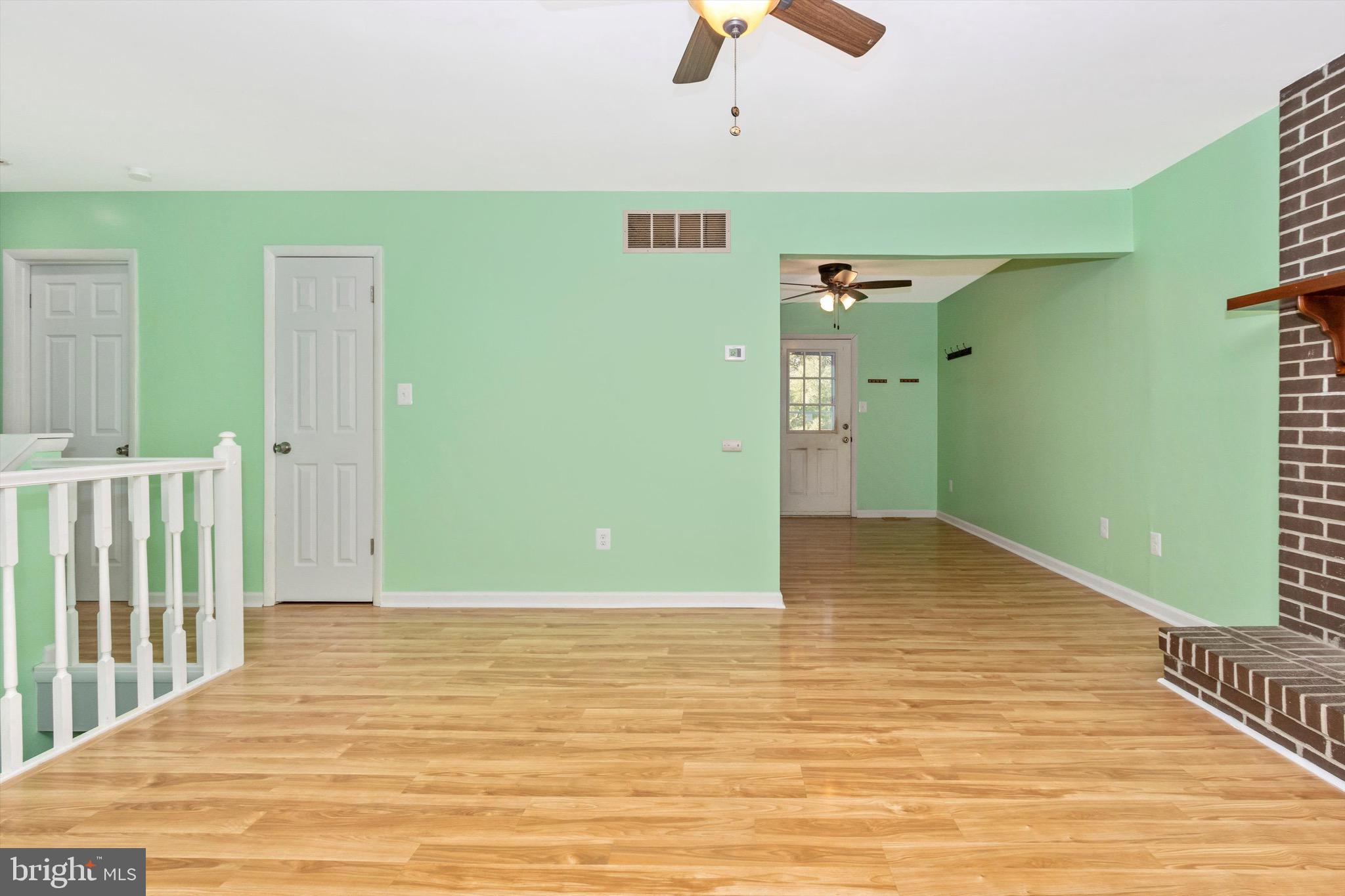 1224 Old Manchester Road Westminster, MD 21157 - Photo 4 of 35 Living Room