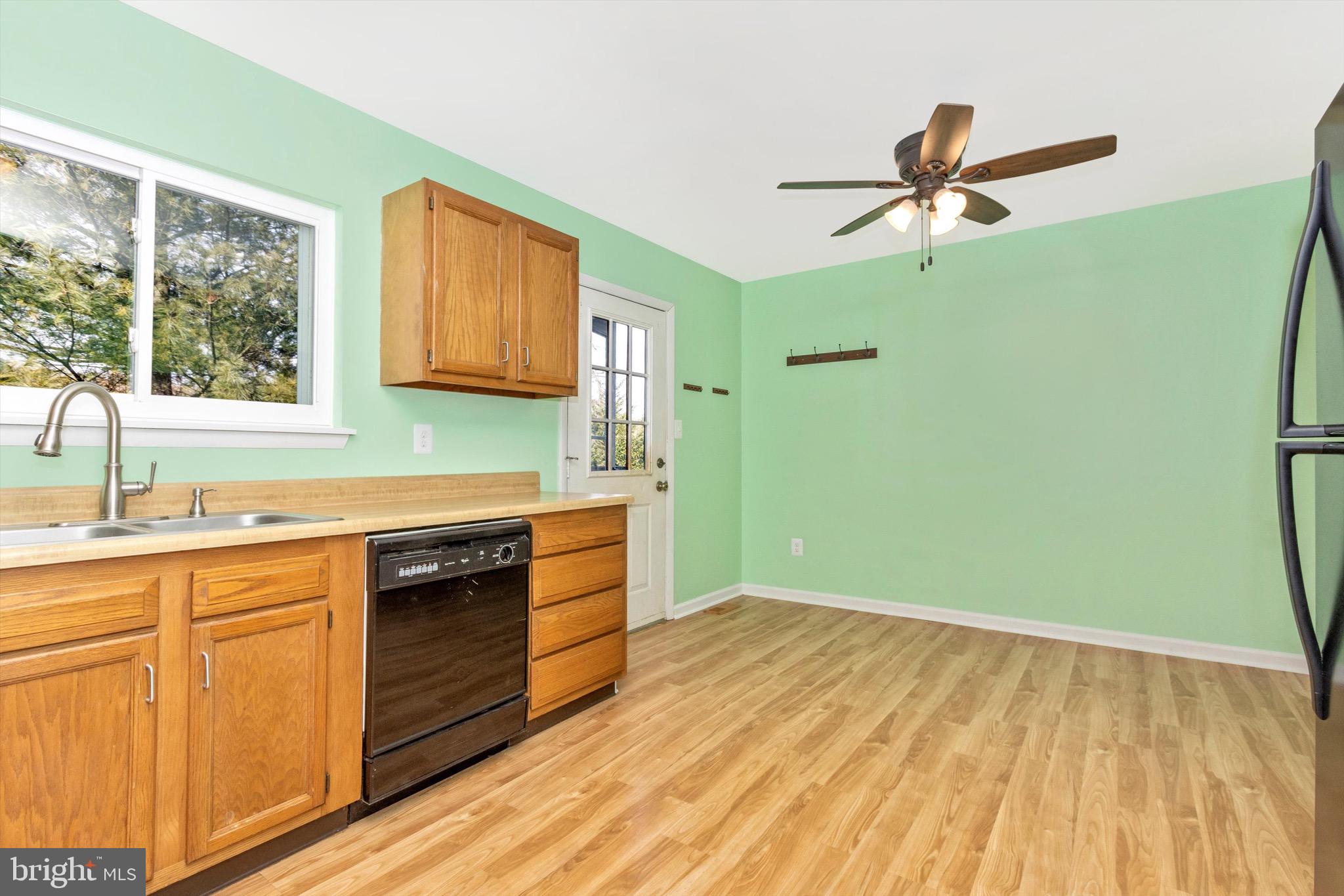1224 Old Manchester Road Westminster, MD 21157 - Photo 10 of 35 Kitchen