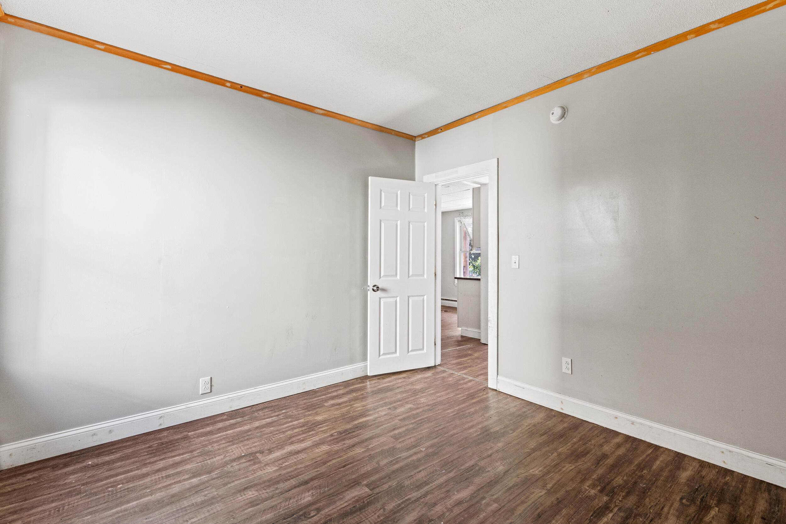 174 Bartlett Street Lewiston, ME 04240 - Photo 13 of 47 174 bartlett st lewiston_015