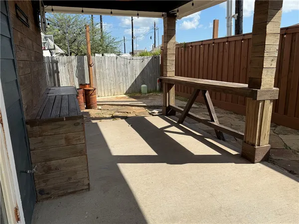 $2,500 | 3106 Quail Creek Drive, Corpus Christi, TX 78414
