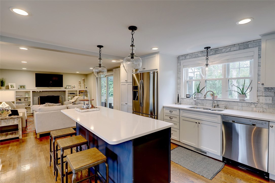 14 Briarfield Road Barrington, RI 02806 - Photo 8 of 28
