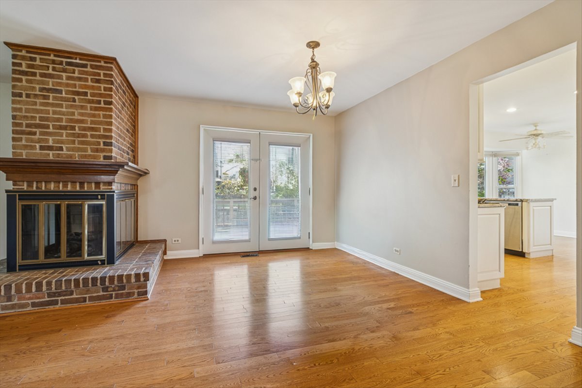 417 River Bluff Circle Naperville, IL 60540 - Photo 5 of 20