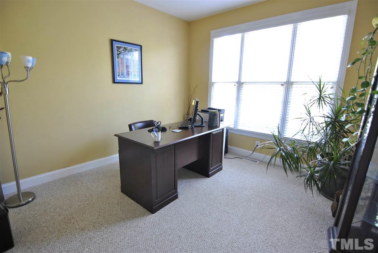 11206 Ridgegate Drive Raleigh, NC 27617 - Photo 4 of 15 Gallery Image 4
