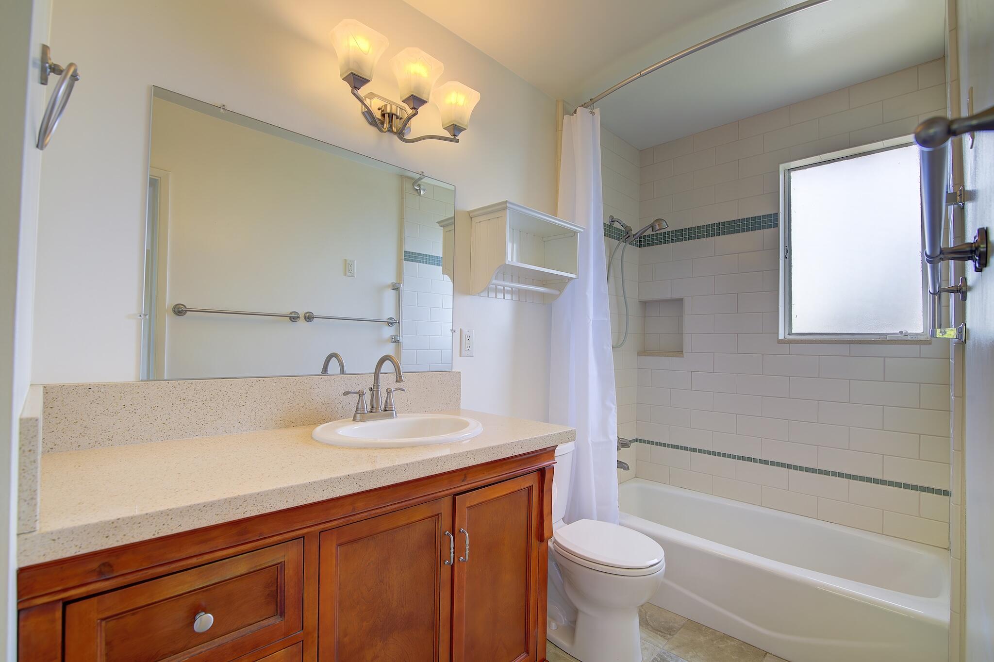 1802 Loma Street Santa Barbara, CA 93103 - Photo 19 of 26 Bath 1