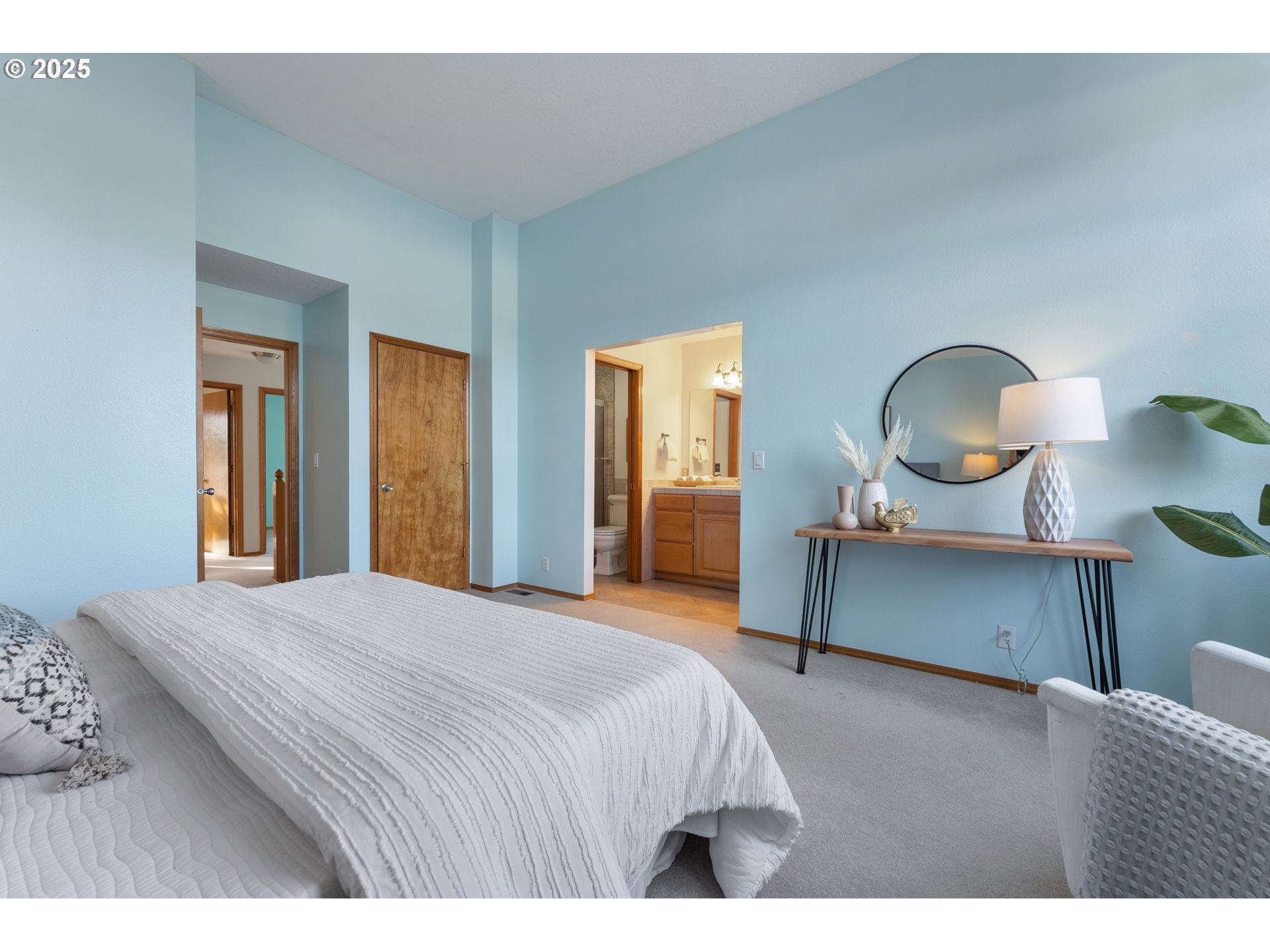 20259 Southwest Celebrity Street Beaverton, OR 97078 - Photo 19 of 40 a bedroom with a bed and a dresser