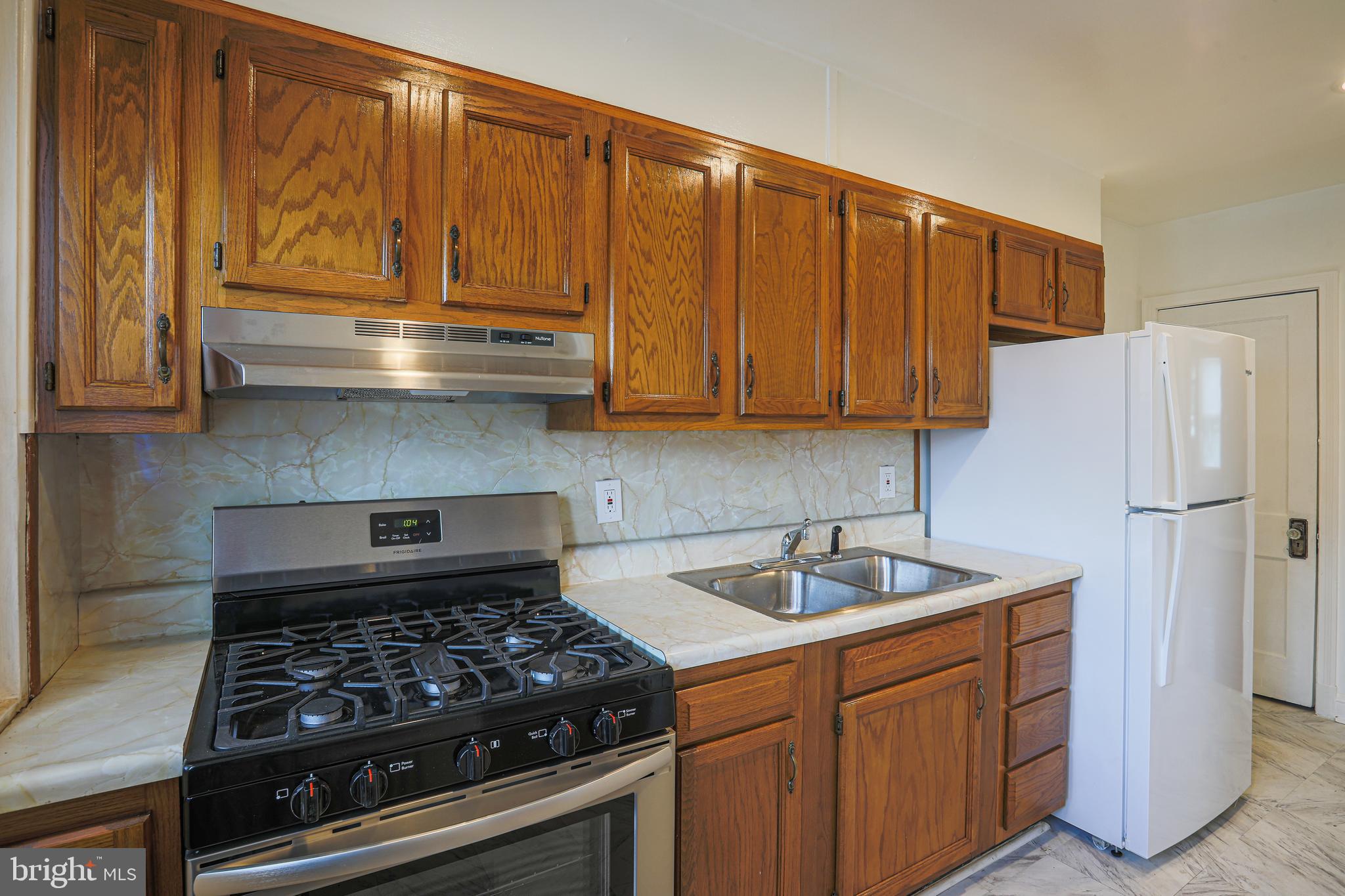1642 Northwick Road Baltimore, MD 21218 - Photo 22 of 49