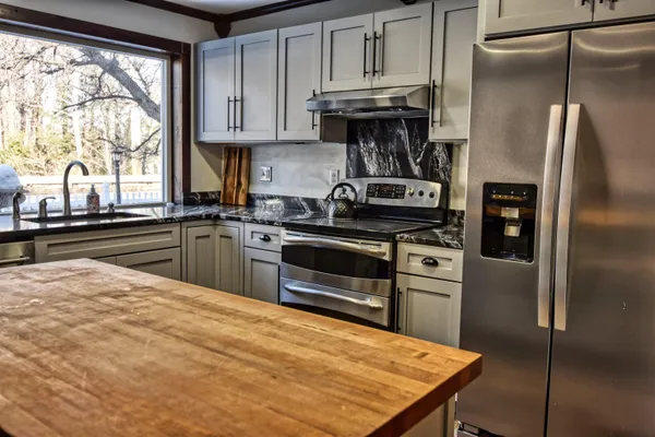 $599,000 | 27 Highway 25, Plymouth, NH 03264