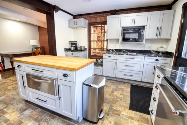 $599,000 | 27 Highway 25, Plymouth, NH 03264