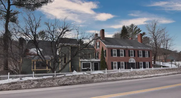 $599,000 | 27 Highway 25, Plymouth, NH 03264