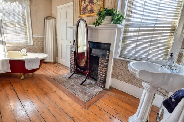 $599,000 | 27 Highway 25, Plymouth, NH 03264