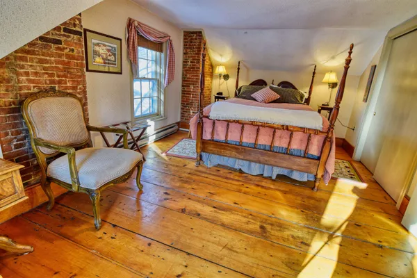 $599,000 | 27 Highway 25, Plymouth, NH 03264