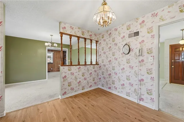 $260,000 | 2724 Queen Ridge Drive, Independence, MO 64055