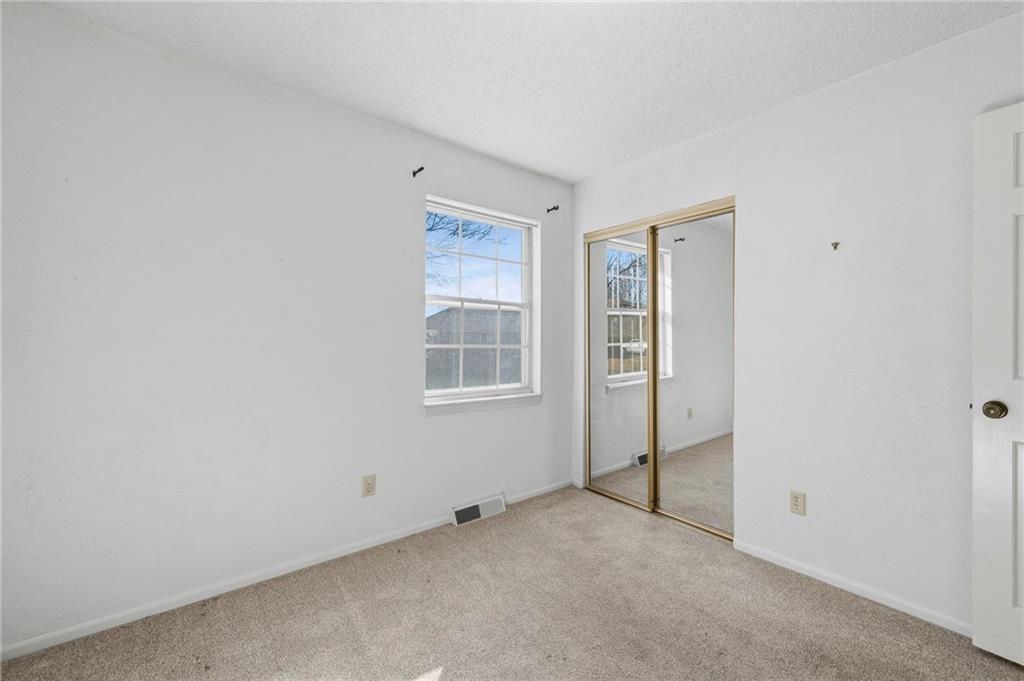 2724 Queen Ridge Drive Independence, MO 64055 - Photo 18 of 40