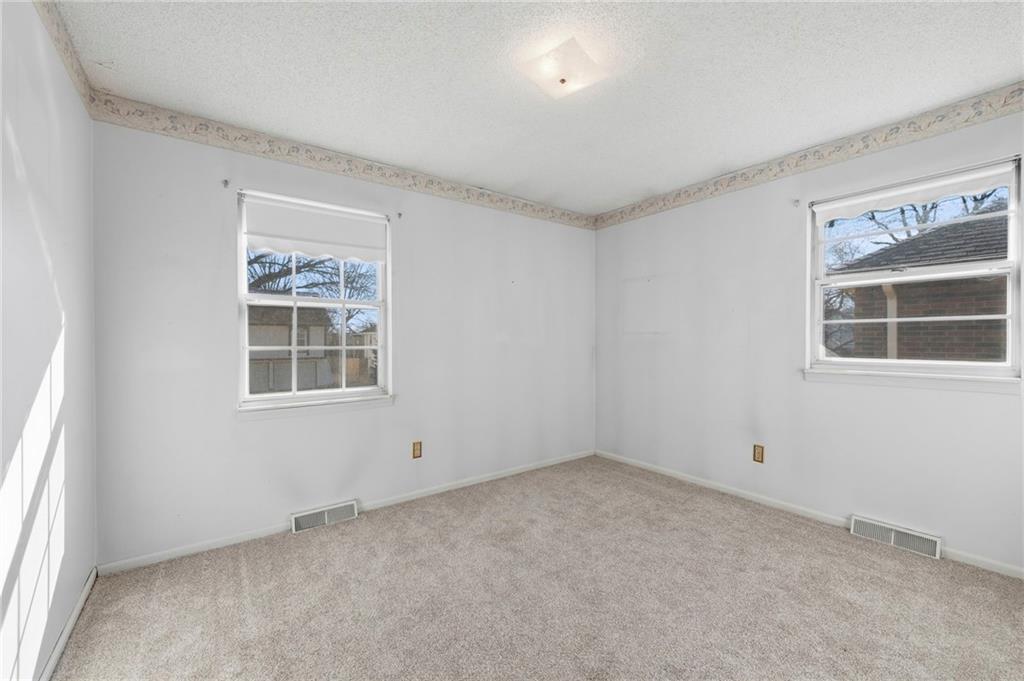 2724 Queen Ridge Drive Independence, MO 64055 - Photo 19 of 40