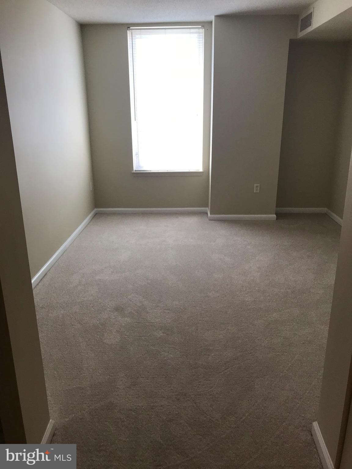 2726 Gallows Road, Unit 605 Vienna, VA 22180 - Photo 10 of 17 Bedroom