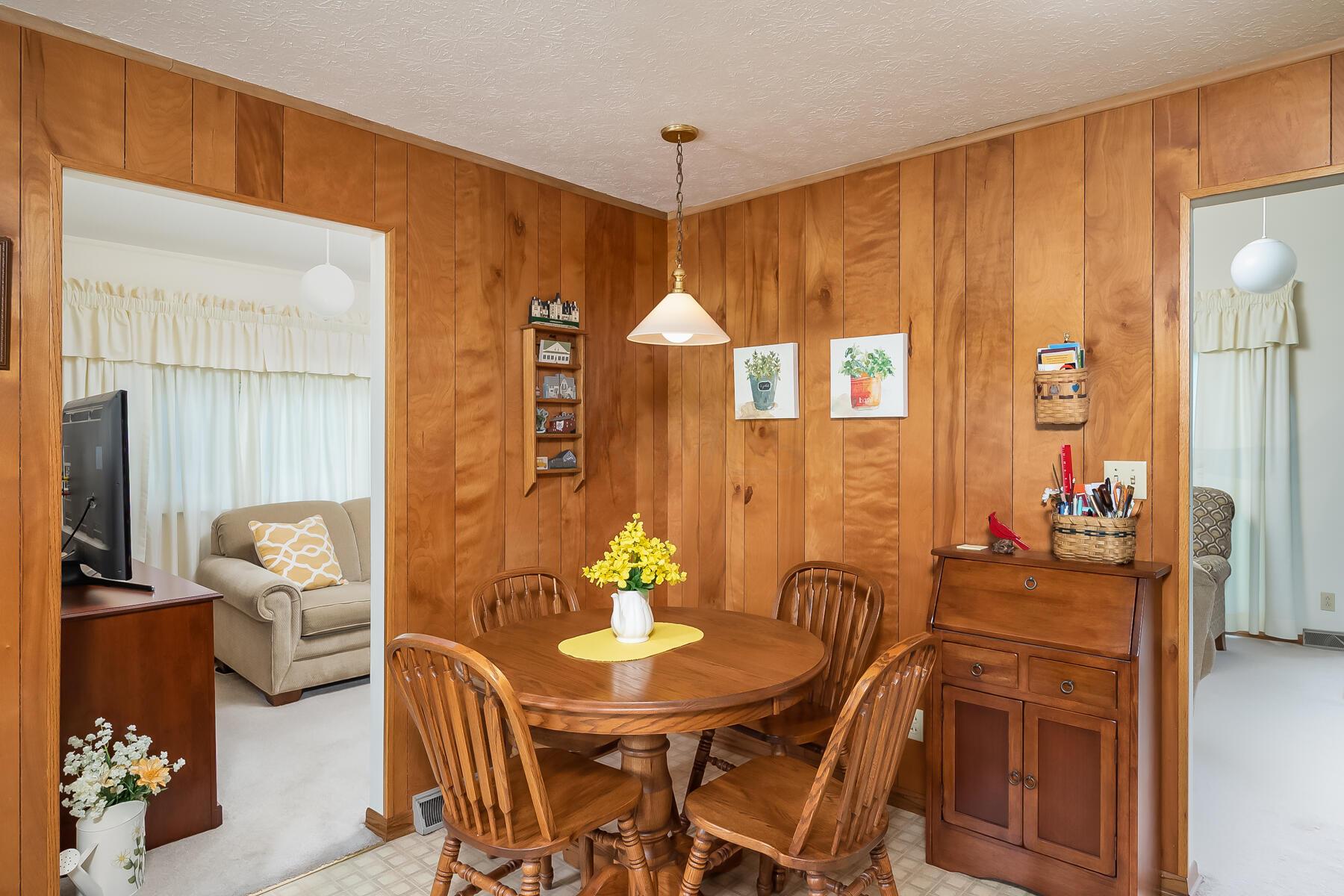 90 Main Road Delaware, OH 43015 - Photo 23 of 46 Eating Space
