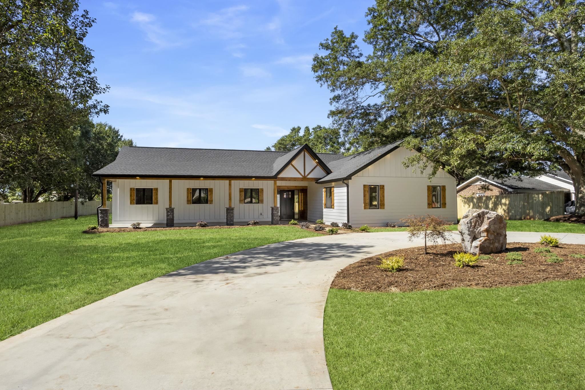 200 Spring Street Boiling Springs, SC 29316 - Photo 1 of 29 Gallery Image 1