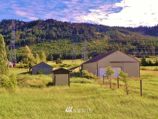 4260 Upper Peoh Point Road Cle Elum, WA 98922 - Photo 13 of 17 Gallery Image 13