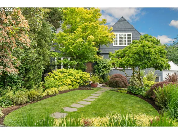 $1,585,000 | 3570 Southwest Council Crest Drive, Portland, OR 97239