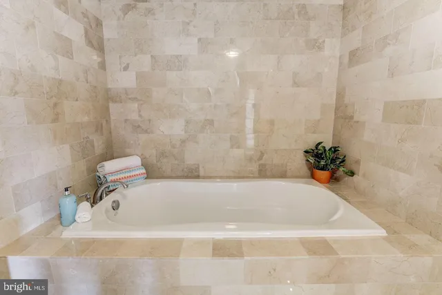 $1,300,000 | 2425 L Street Northwest, Unit 730, Washington, DC 20037