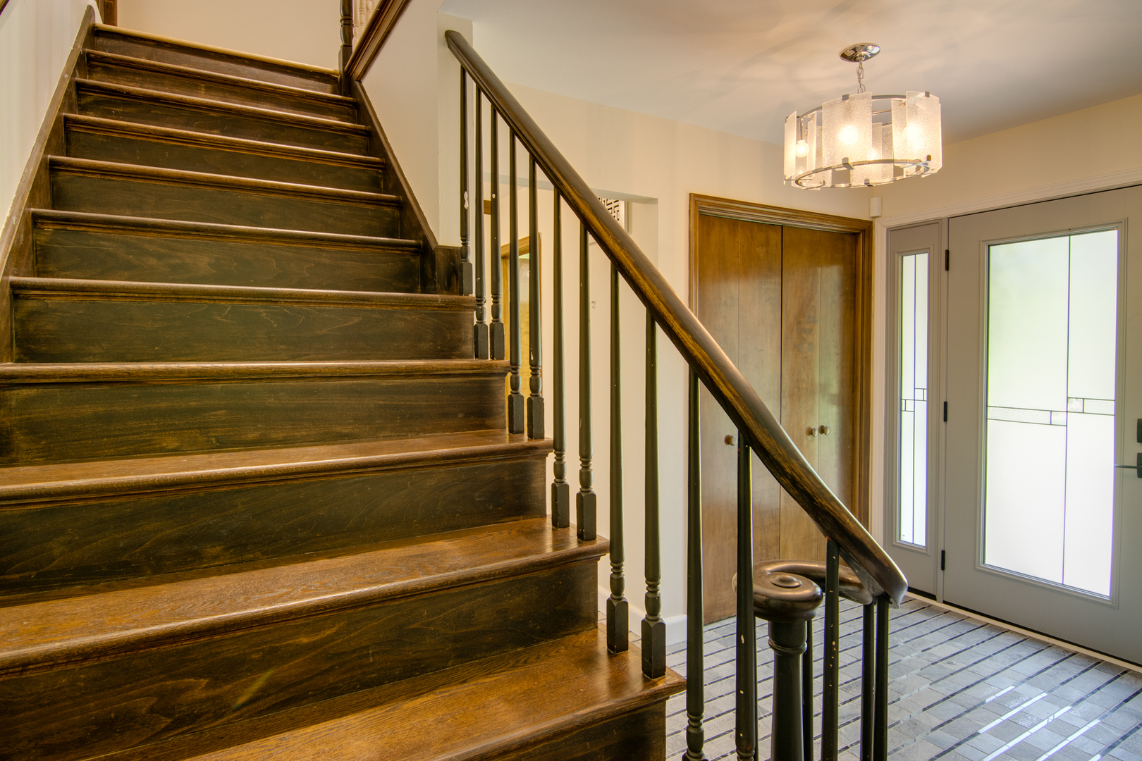 201 Cary Algonquin Road Cary, IL 60013 - Photo 2 of 11 Gallery Image 2