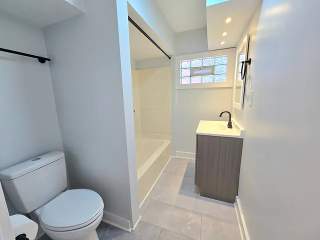 $255,000 | 324 Rosewood Avenue, Aurora, IL 60505