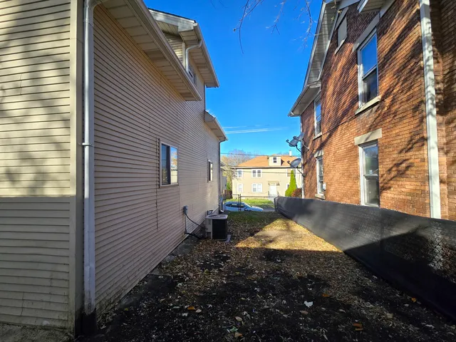 $255,000 | 324 Rosewood Avenue, Aurora, IL 60505