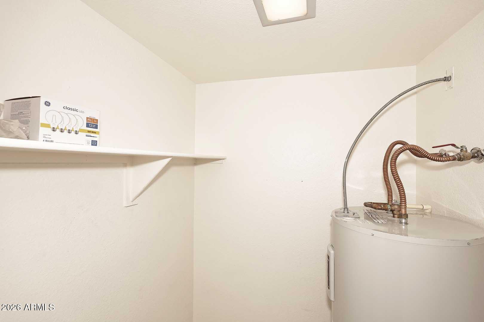 303 North Miller Road, Unit 1007 Scottsdale, AZ 85257 - Photo 18 of 45 a bathroom with a sink