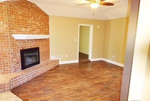 5813 74th Street Lubbock, TX 79424 - Photo 2 of 11 5813 74th Street Interior 1