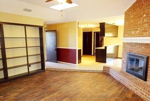 5813 74th Street Lubbock, TX 79424 - Photo 3 of 11 5813 74th Street Interior 2