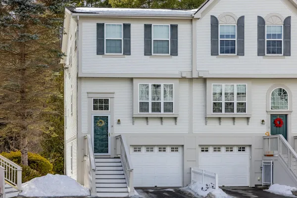 $389,000 | 2680 Hartford Avenue, Unit 14, Hartford, VT 05001