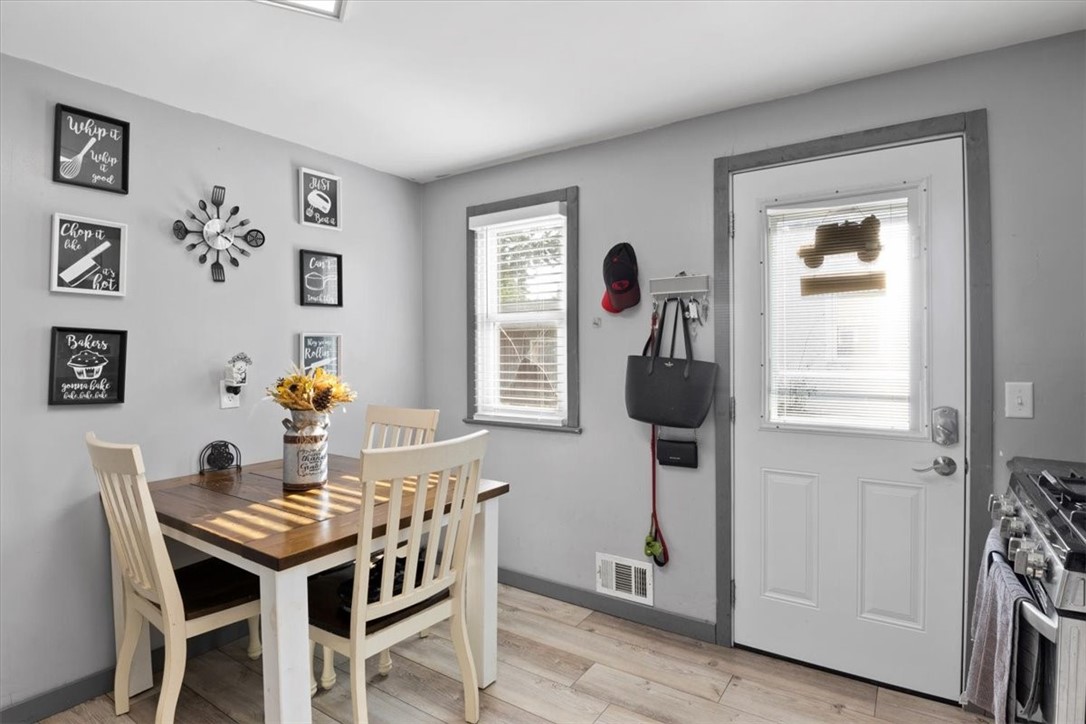 309 Lowden Point Road Greece, NY 14612 - Photo 4 of 32