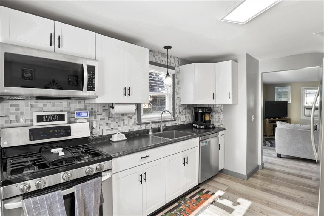 309 Lowden Point Road Greece, NY 14612 - Photo 7 of 32