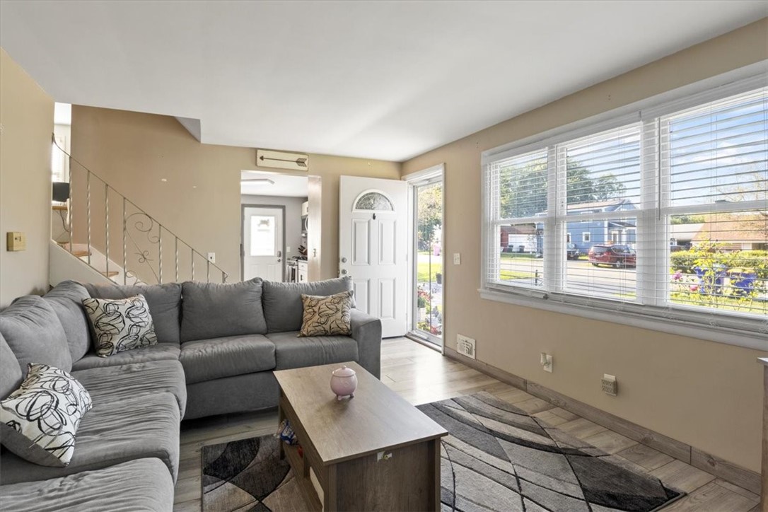 309 Lowden Point Road Greece, NY 14612 - Photo 9 of 32