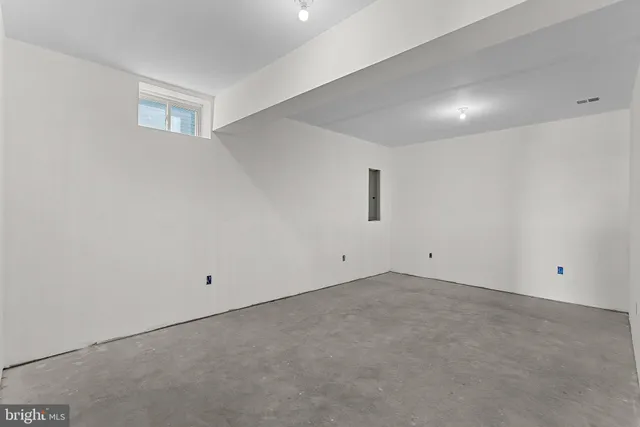 $459,900 | 261 Short Br Drive, Ranson, WV 25438