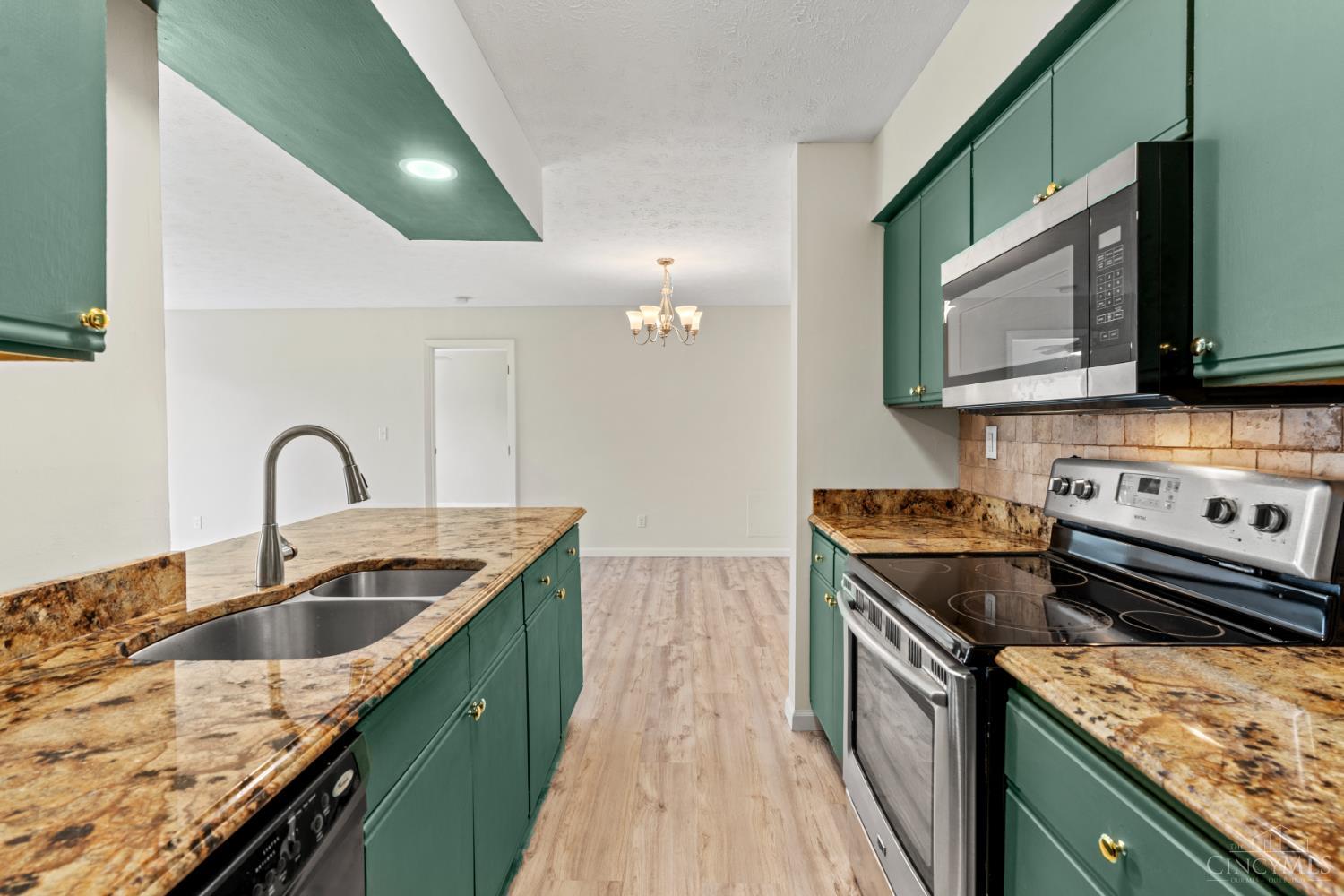 9319 Winton Road, Unit 1 Cincinnati, OH 45231 - Photo 4 of 24