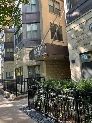 $450,000 | 1250 South Indiana Avenue, Unit 606, Chicago, IL 60605