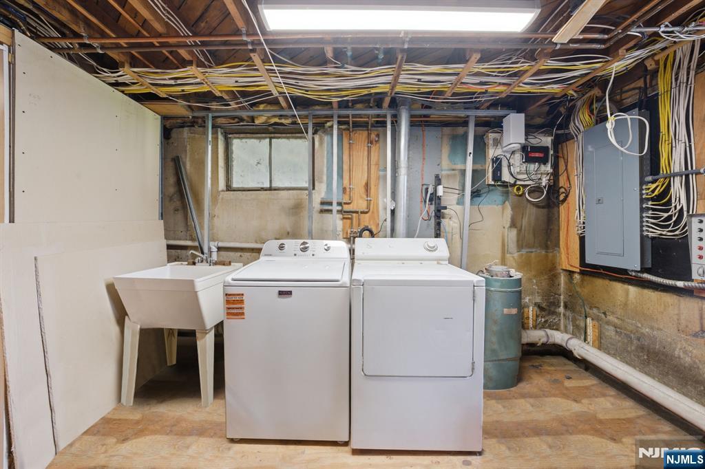 32 Pine Hill Road Mahwah, NJ 07430 - Photo 17 of 40