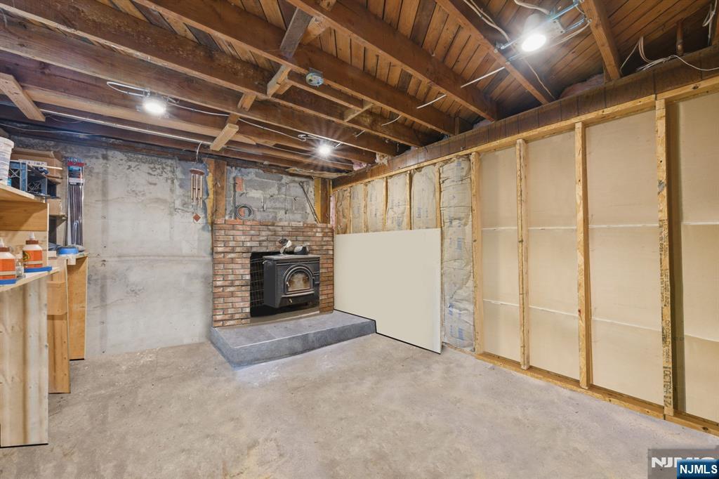 32 Pine Hill Road Mahwah, NJ 07430 - Photo 22 of 40