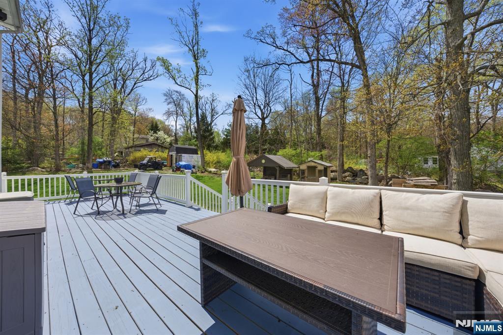 32 Pine Hill Road Mahwah, NJ 07430 - Photo 27 of 40