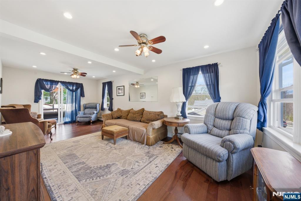 32 Pine Hill Road Mahwah, NJ 07430 - Photo 7 of 40