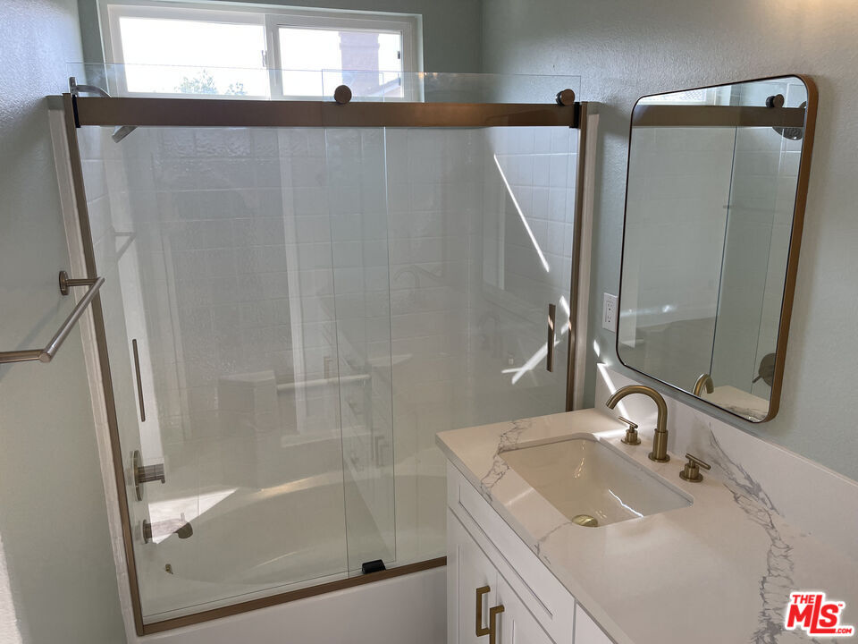 25720 Armstrong Circle, Unit A Stevenson Ranch, CA 91381 - Photo 13 of 19 Gallery Image 13