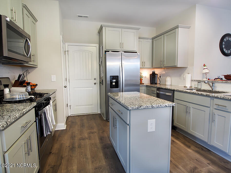 192 Sandy Springs Road Aberdeen, NC 28315 - Photo 21 of 47 kit11