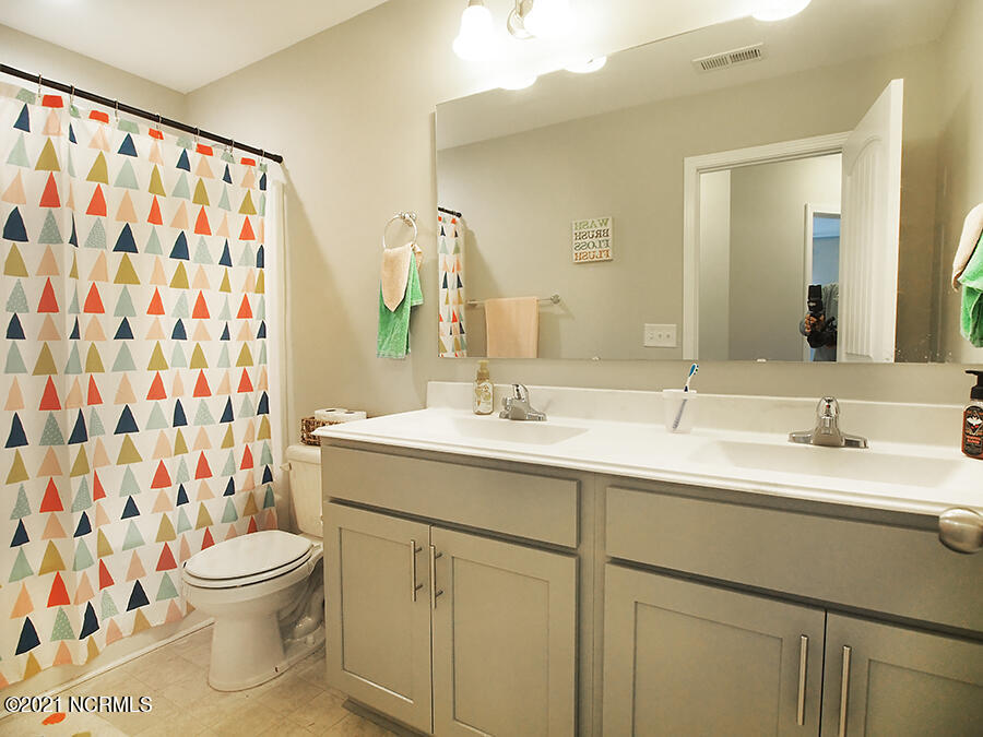 192 Sandy Springs Road Aberdeen, NC 28315 - Photo 37 of 47 xbath1