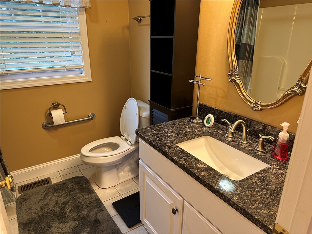 3 Meadow Road Scituate, RI 02831 - Photo 8 of 19 Gallery Image 8