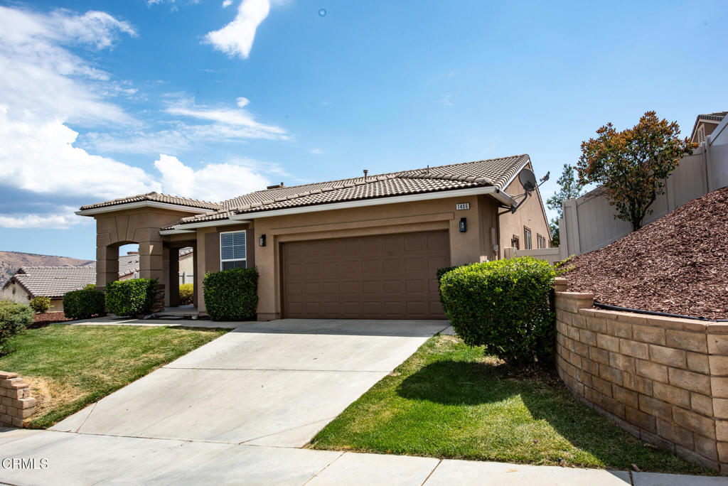 1406 Alder Avenue Tehachapi, CA 93561 - Photo 2 of 29 BV1_7882
