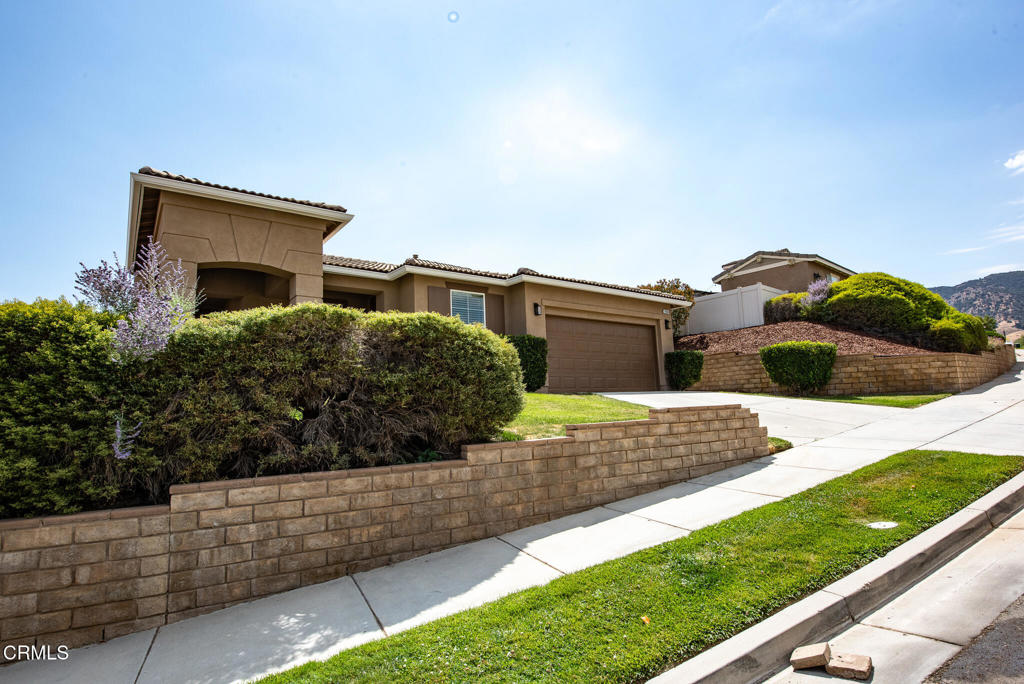 1406 Alder Avenue Tehachapi, CA 93561 - Photo 3 of 29 BV1_7878
