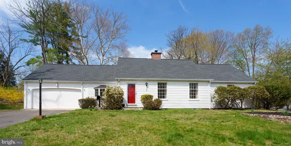 $785,000 | 17 Park Avenue, Pennington, NJ 08534