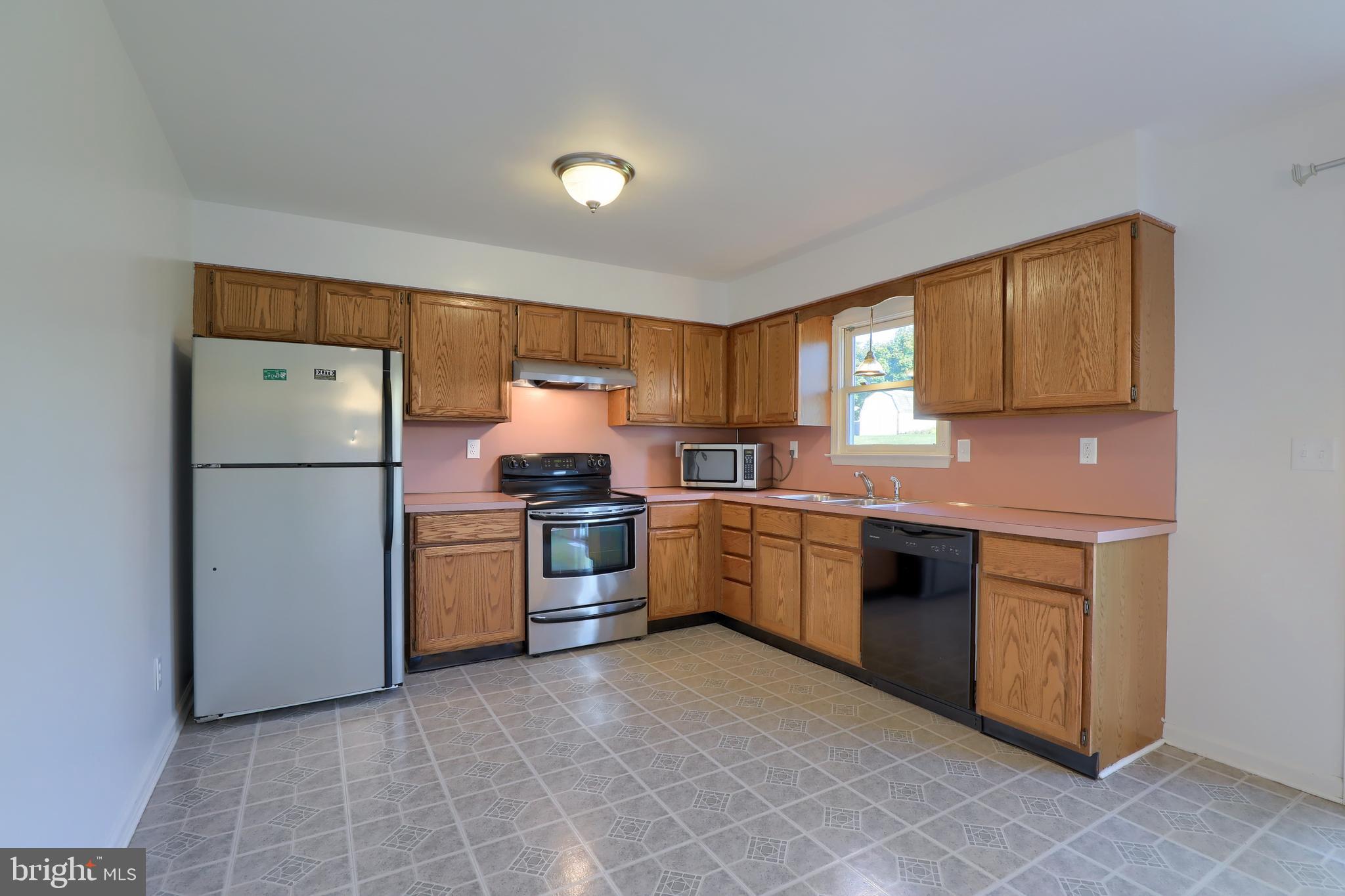 102 Beshore School Road Manchester, PA 17345 - Photo 9 of 24 Gallery Image 9