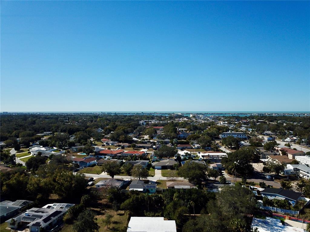 120 20th Street Southwest Largo, FL 33770 - Photo 10 of 46 an aerial view of multiple house